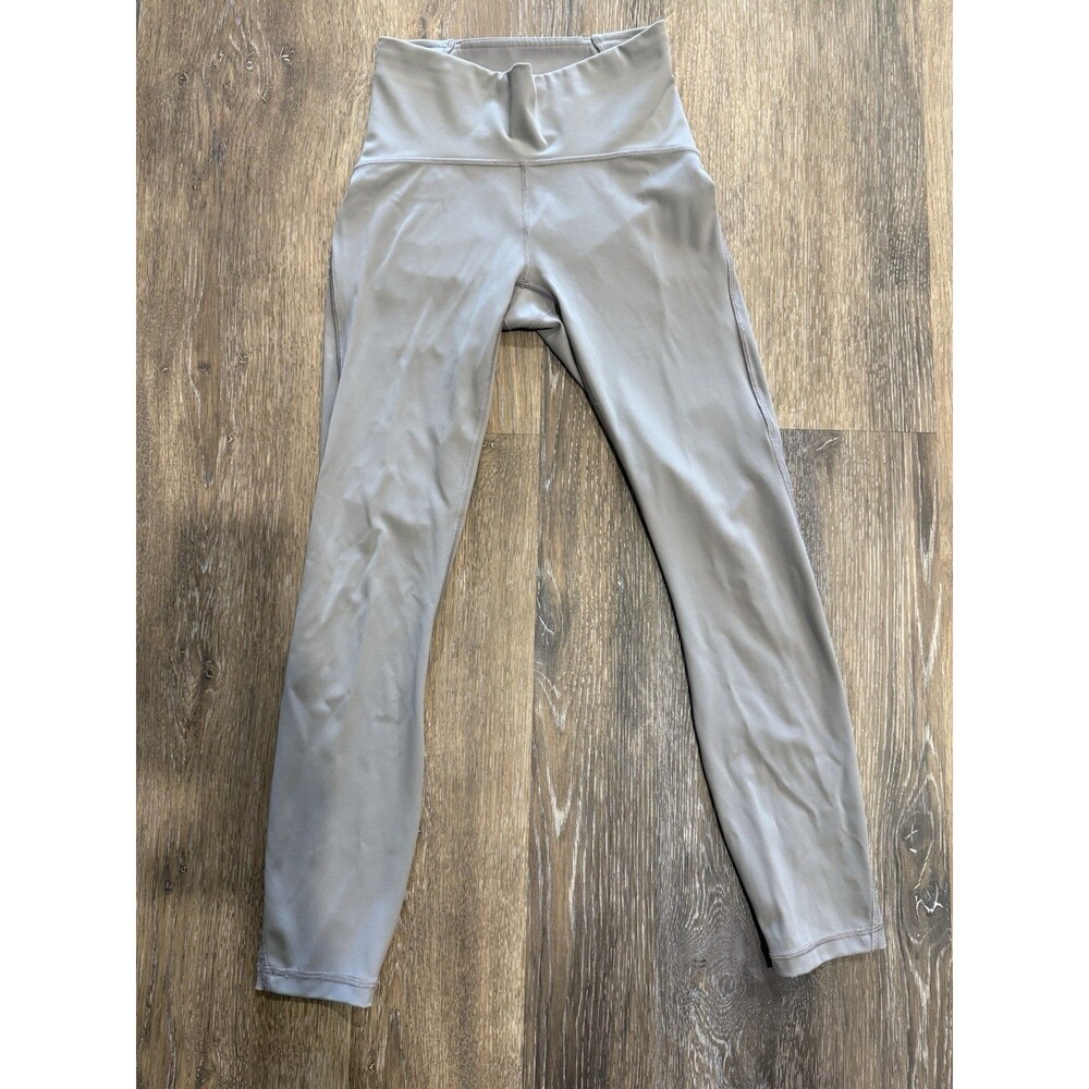 Lululemon Train 7/8 Leggings Women’s Size 4 Mesh Panels Waistband Pocket